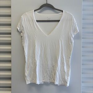 A New Day Classic White V-Neck Women’s Tee Size M